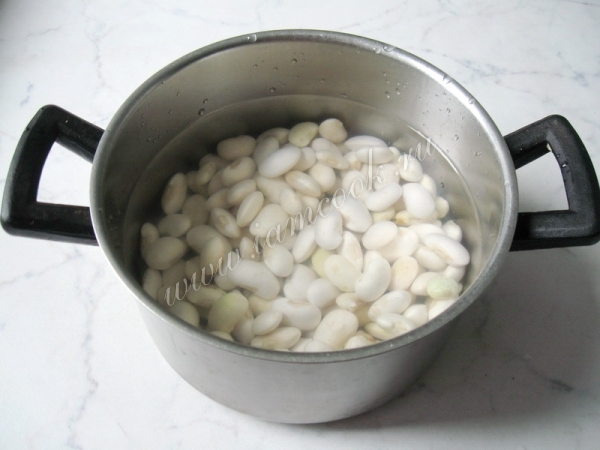 Фасоль замоченная