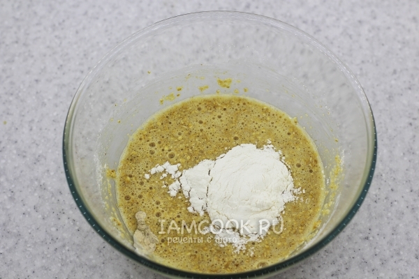 Добавить муку