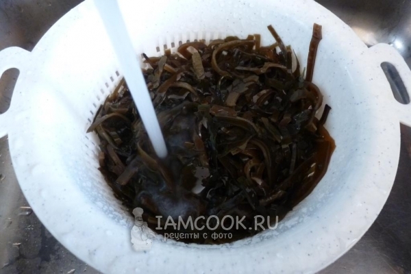 Промыть морскую капусту