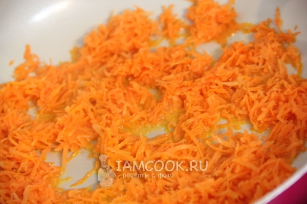 Поджарить морковь
