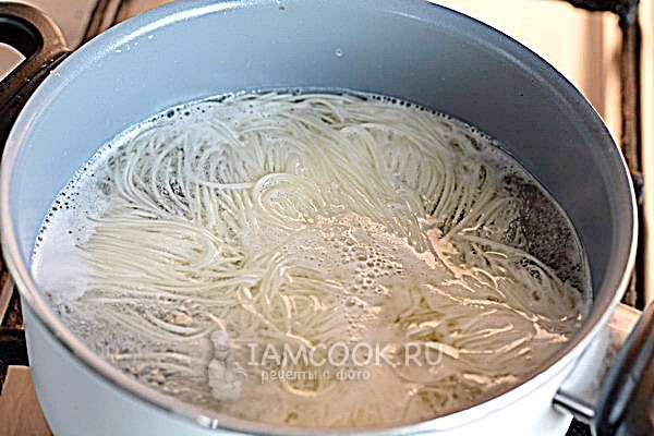 Сварить лапшу