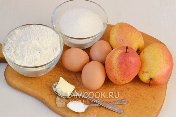 Ингредиенты для шарлотки с грушами