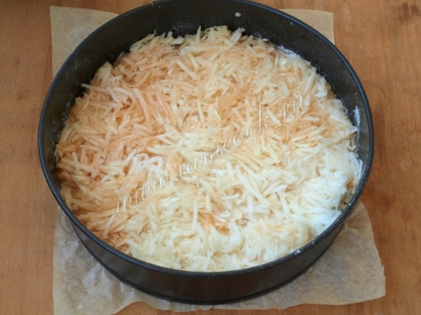 Выложить яблоки в форму