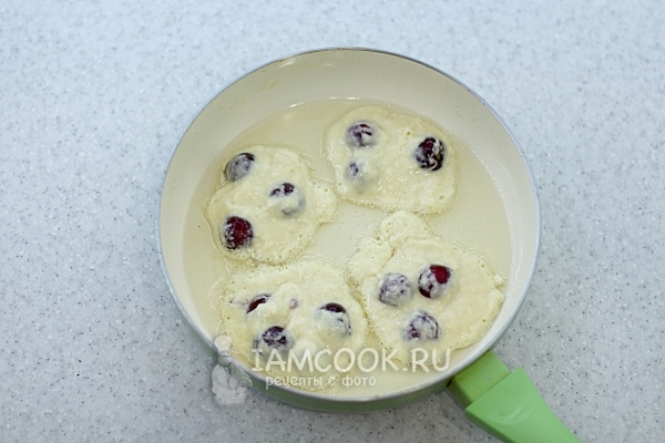 Пожарить оладьи