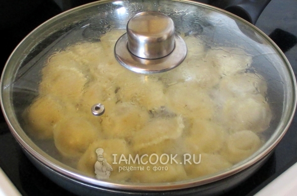 Накрыть сковороду крышкой