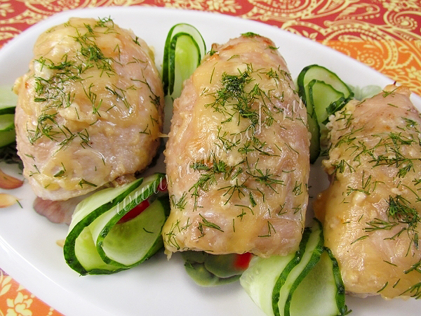 Готовим рулетики из курицы с грибами