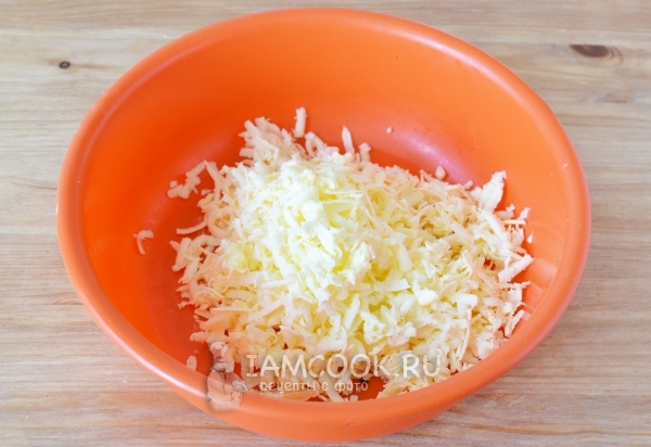 Потереть масло на терке