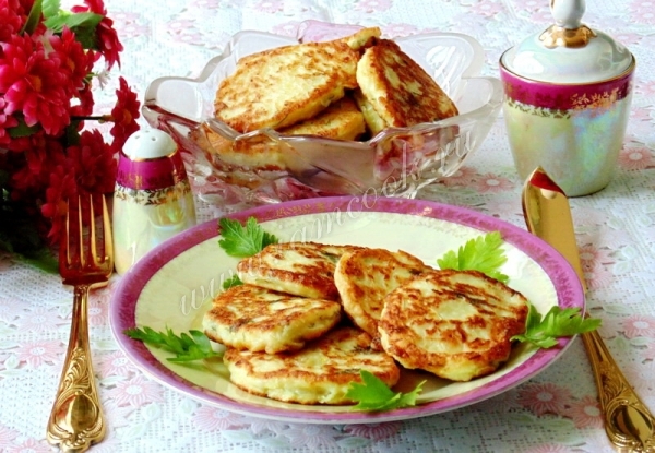 Рецепт кабачковых оладьев с творогом