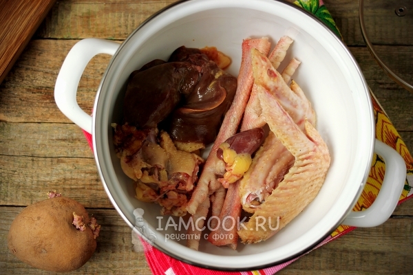 Ингредиенты для куриного супа с потрохами