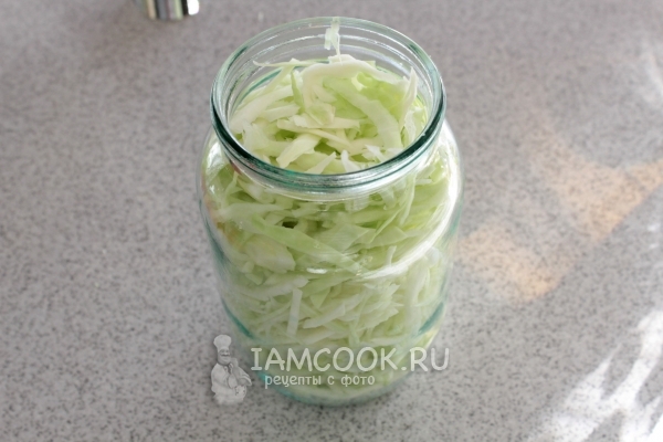 Залить капусту рассолом