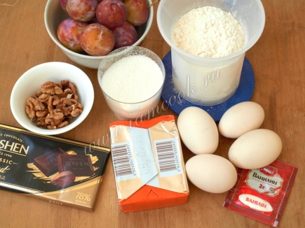 Ингредиенты для сливового пирога