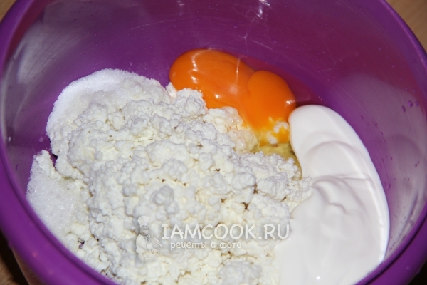 Смешать ингредиенты для теста