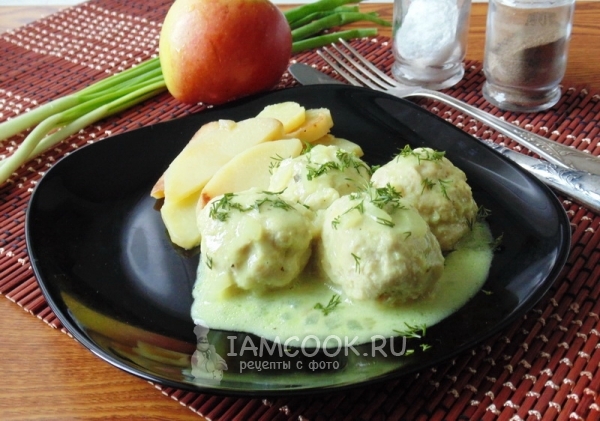 Фото тефтель с яблоками в сметанном соусе