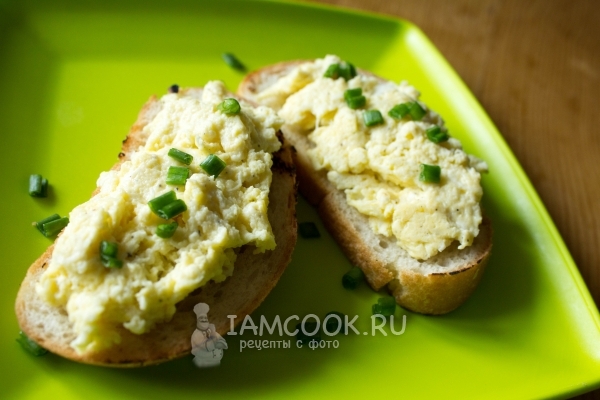 Фото бутербродов с яичницей-болтуньей