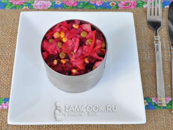 Готовый винегрет с квашеной капустой