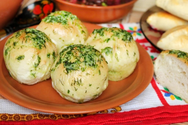 Фото пампушек с чесноком к борщу