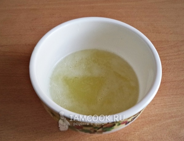 Выжать луковый сок