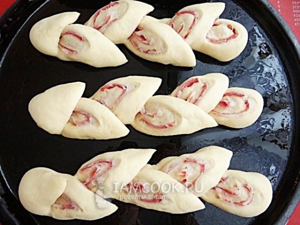 Дать колоскам из теста подойти