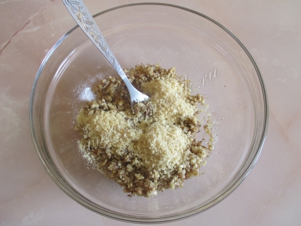 Орехово-вафельная крошка
