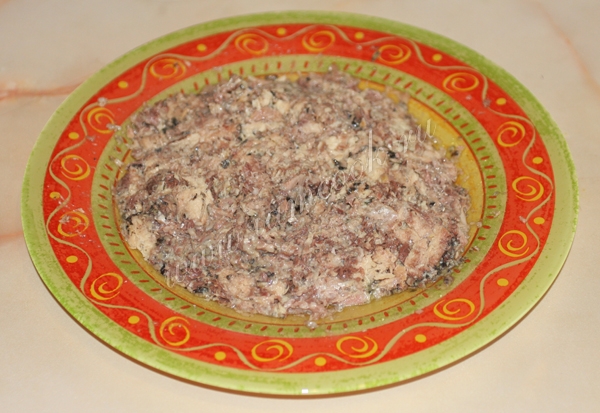 Размятая консервированная сайра