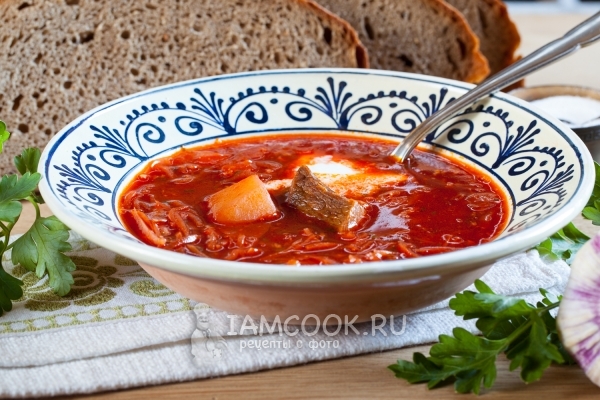 Фото классического борща с мясом