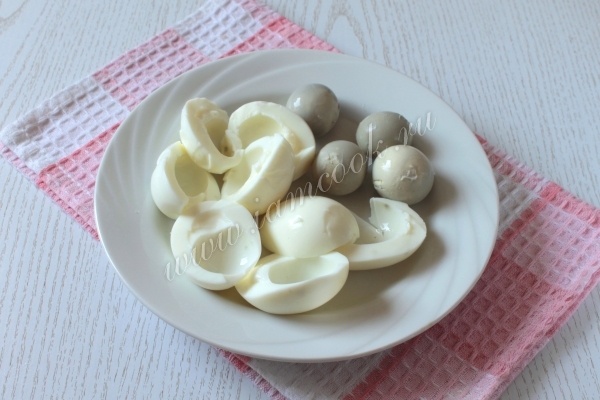 Яйца отварные