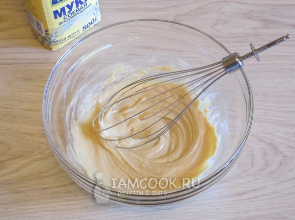 Размешать тесто