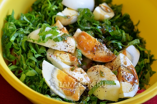 Заправить салат