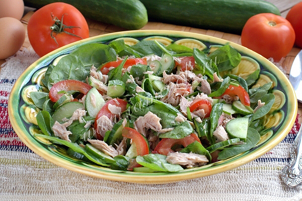 Рецепт салата со шпинатом и тунцом