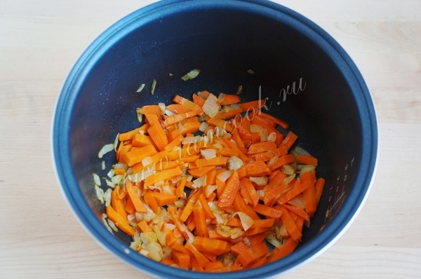 Лук обжаренный с морковью