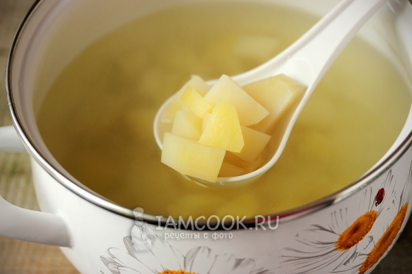 Картофель в воде