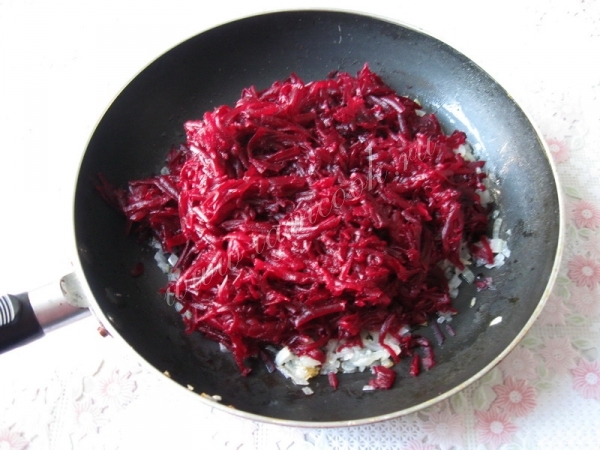 Свекла с луком
