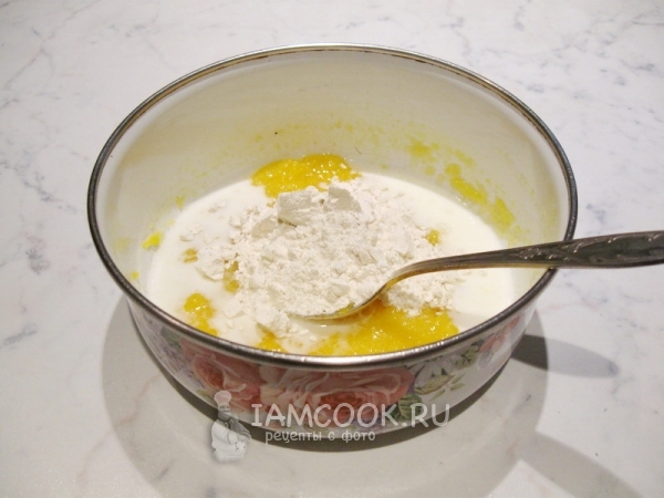 Добавить муку