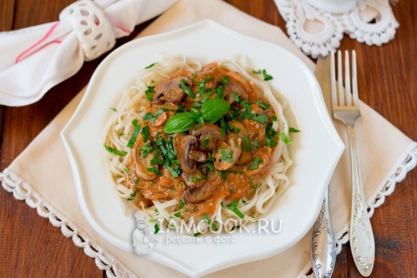 Рецепт вегетарианского «бефстроганова» с грибами