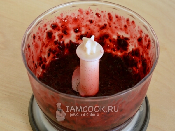 Измельчить ягоды