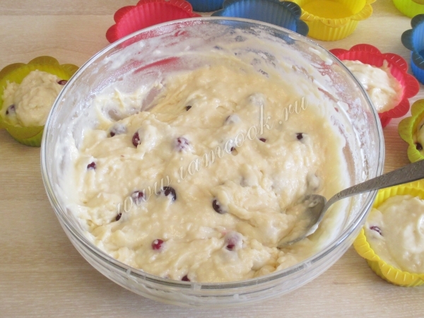 Тесто для кексов с ягодами