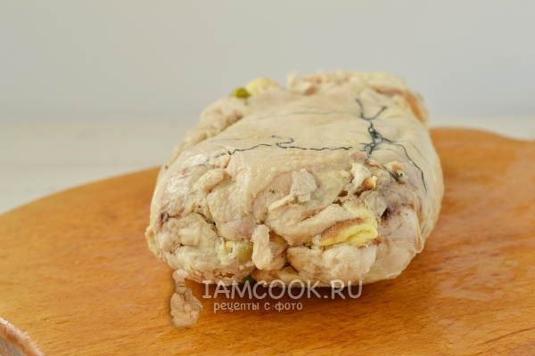 Готовая руляда из курицы