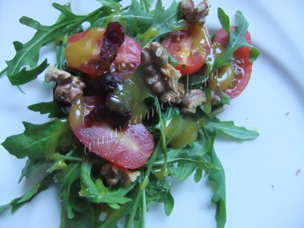 Добавить грецкие орехи