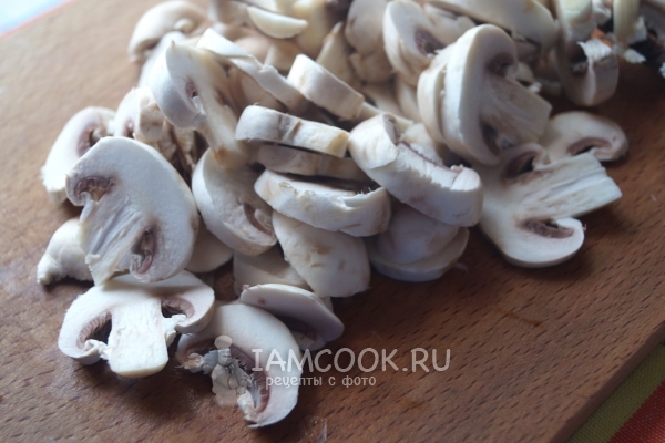 Порезать грибы