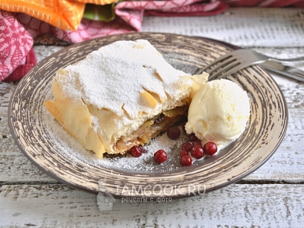 Фото классического австрийского штруделя