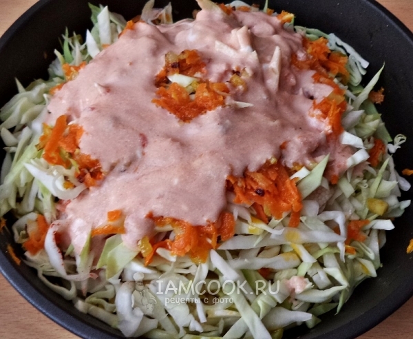 Добавить остальные овощи и соус