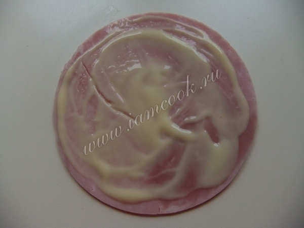 Ветчина с соусом