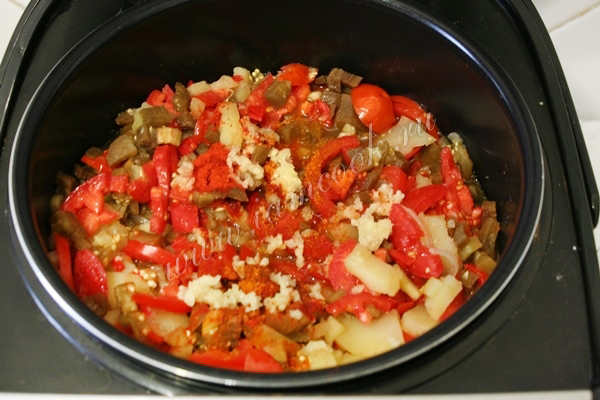Готовим овощное рагу в мультиварке