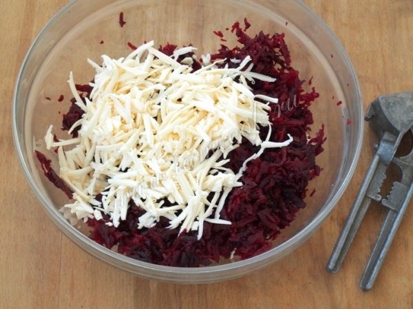 Свекла с тертым сыром