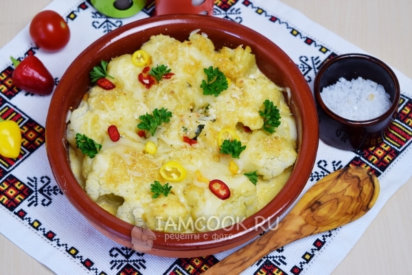 Готовая цветная капуста, запеченная в духовке с сыром