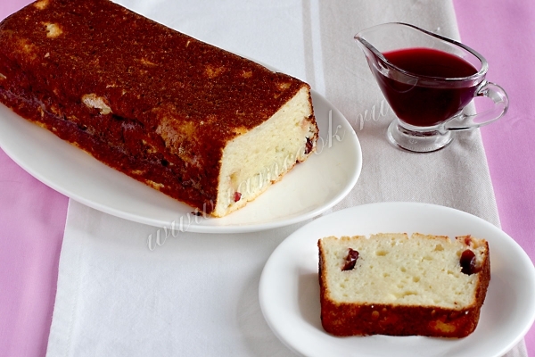 Разрез диетической творожной запеканки