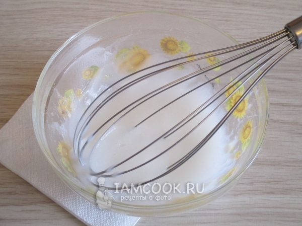 Размешать венчиком