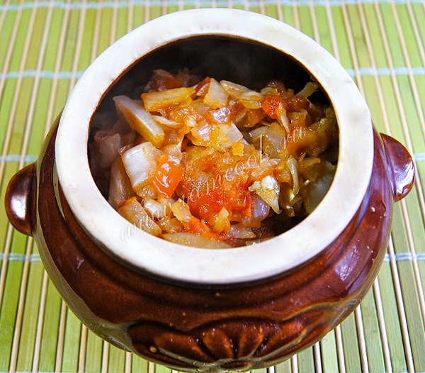 Сложили все ингредиенты в горшочек