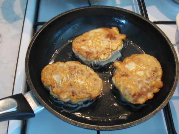 Котлеты в кляре на сковороде