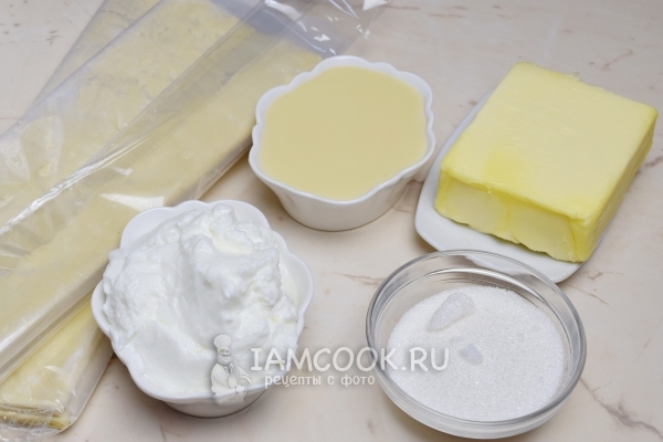 Ингредиенты для торта «Наполеон» из готового слоёного теста